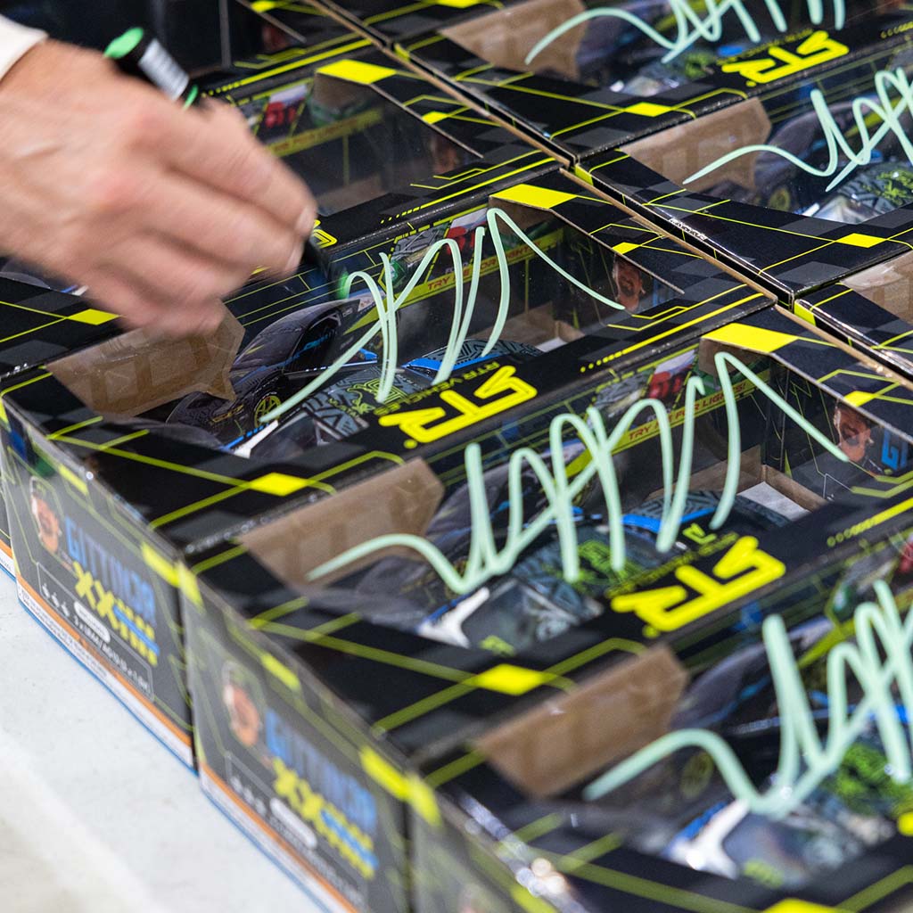 Autographed 2025 Ford Mustang RTR 1:24 Diecast - Vaughn Gittin Jr