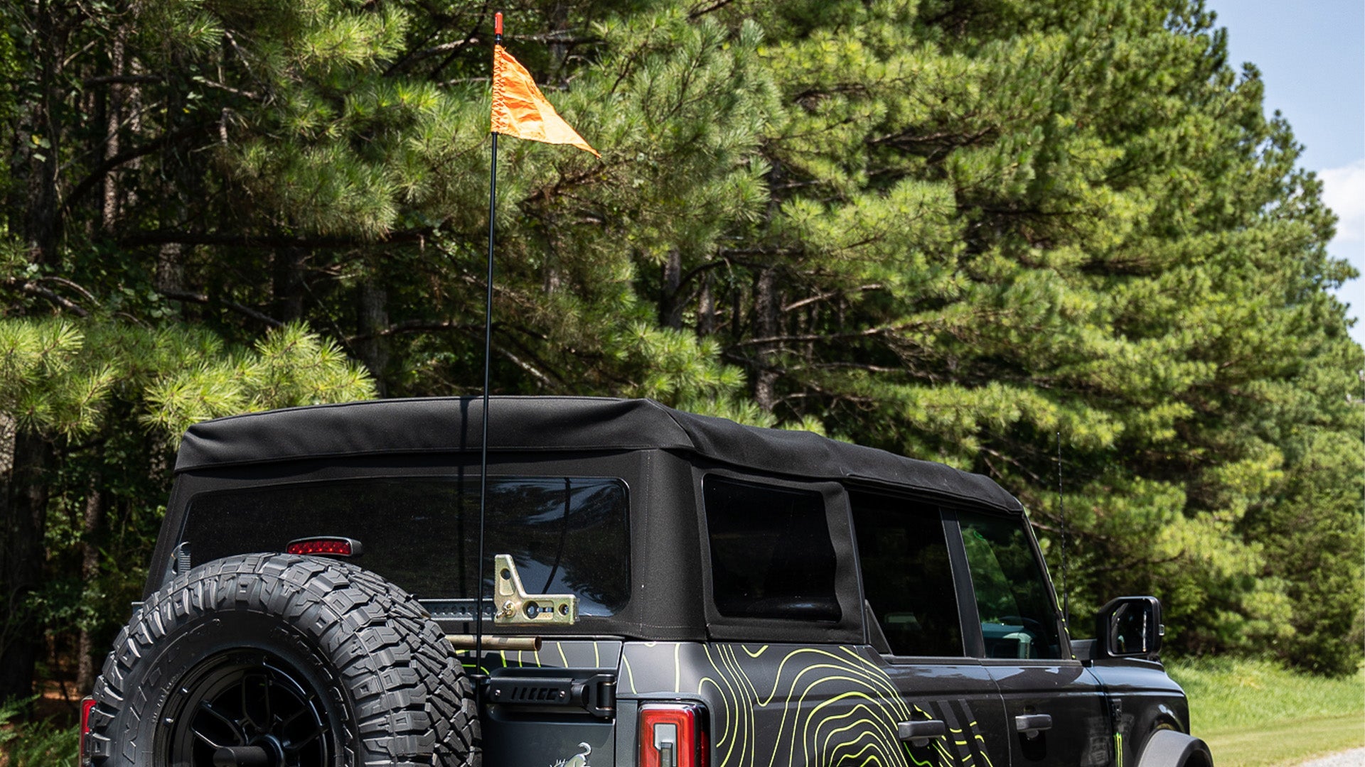 RTR CB Antenna/Flag Mount (21+ Bronco w/ RTR Tire Carrier or Accessory Adapter) - RTR Vehicles