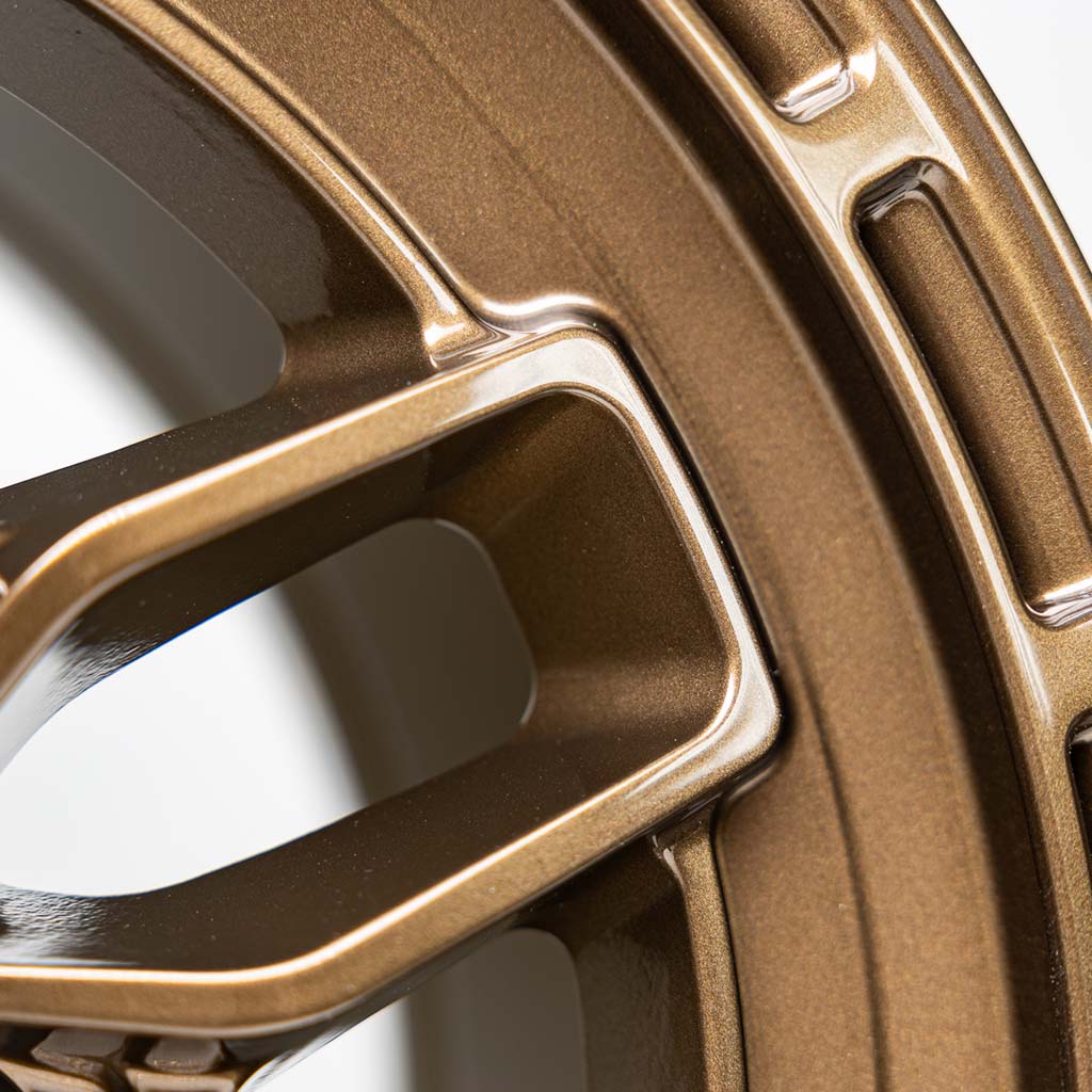 Detail of RTR Evo 6 Bronco Wheel in liquid bronze finish