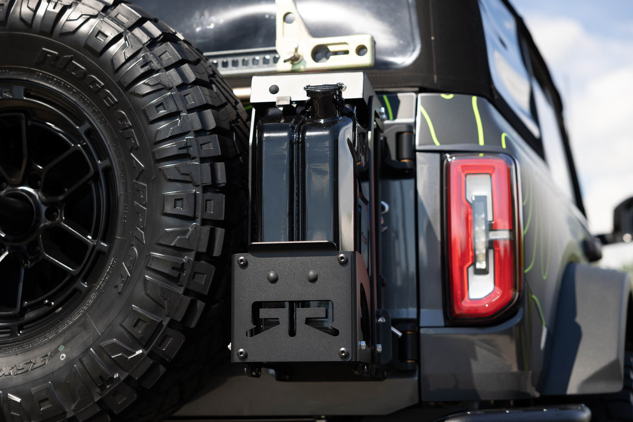 RTR Jerry Can Mount (21+ Bronco) - RTR Vehicles