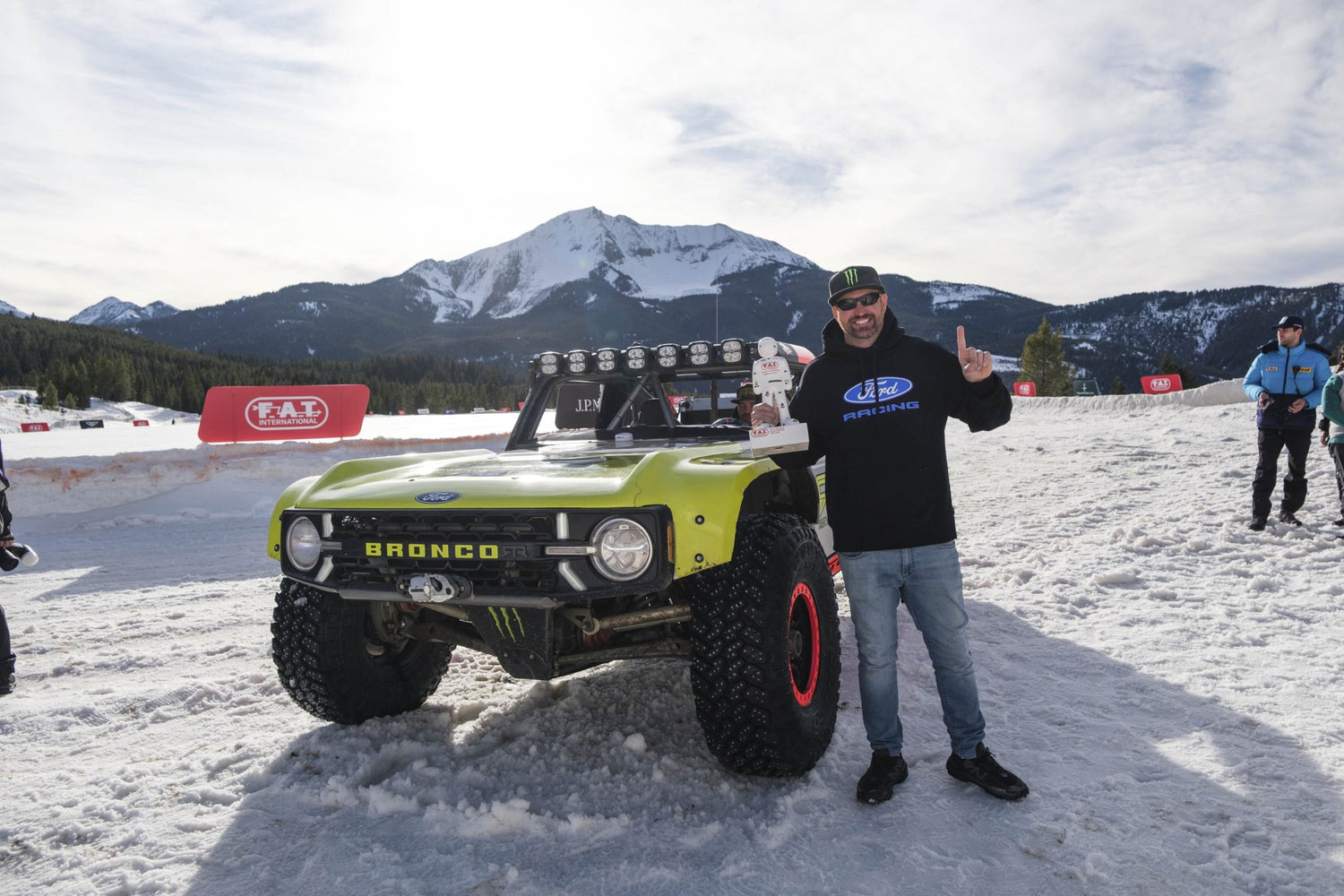 Loren Healy with El Bandito celebrating first place