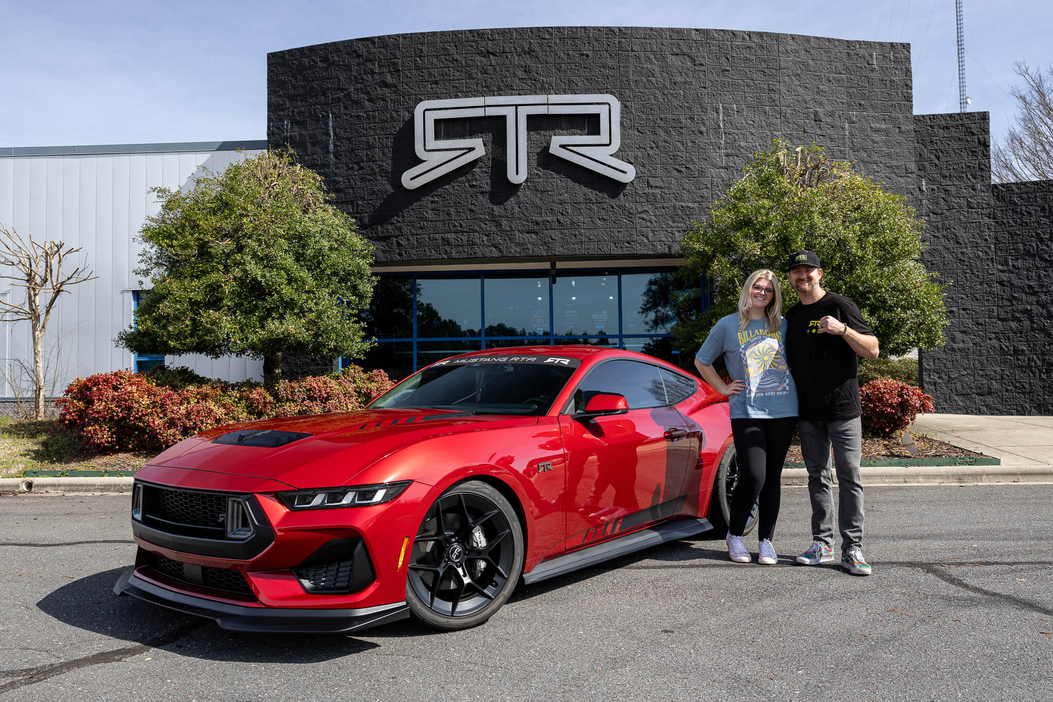 Vaughn takes a photo with a new RTR owner at the RTR Lab