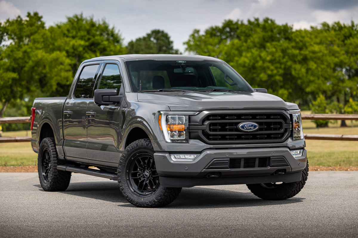 Ford F-150 truck with RTR Evo 6 wheels - RTR Vehicles